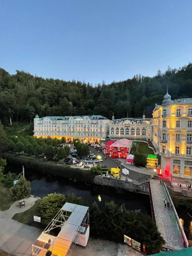 Riverside Apartment Karlsbad Eksteriør billede